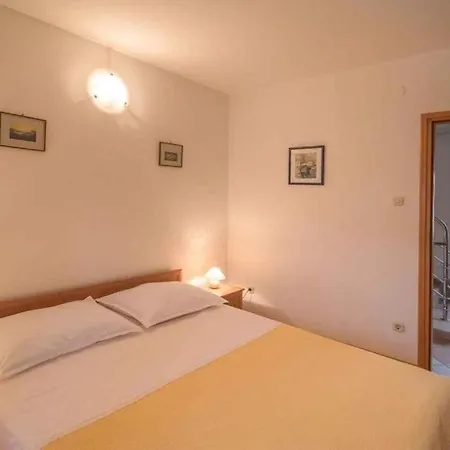 Greta Apartment *
