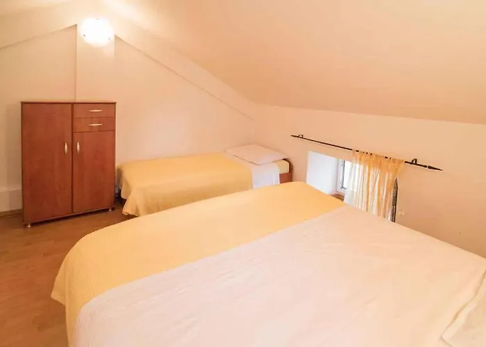 Apartment Greta Vrbnik (Primorje-Gorski Kotar)