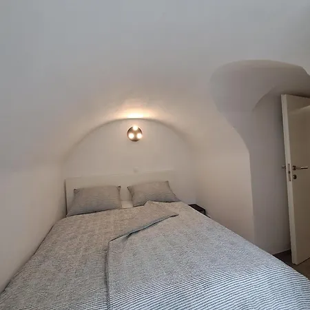 Appartamento Greta Vrbnik (Primorje-Gorski Kotar)